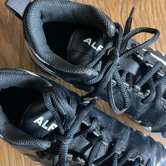 Nike Alpha black & gray size 2.5Y cleats. Used but really good condition! - Picture 8 of 11